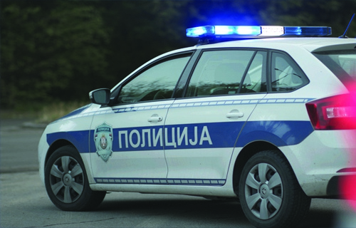 7 6 25 policija+vozilo+7